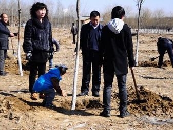 华数低碳杭州、快乐生活植树活动